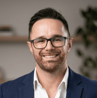 Daniel Cimorra, fundador de Comparaloo, en su espacio de trabajo.