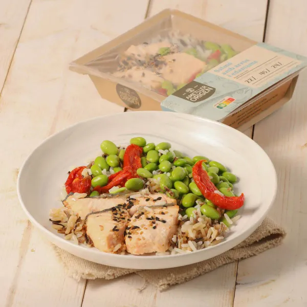 Salmón con arroz y edamame 350g