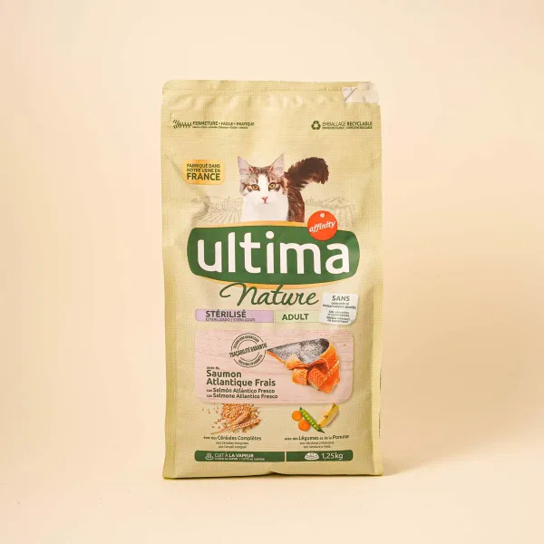 Pienso para gatos adultos esterilizados con salmón Nature Ultima 1,25kg