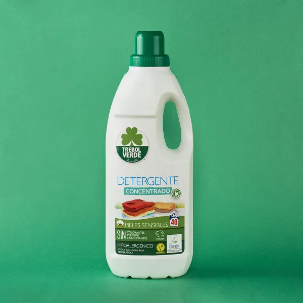 Detergente concentrado ECO Pieles Sensibles TRÉBOL VERDE 2L