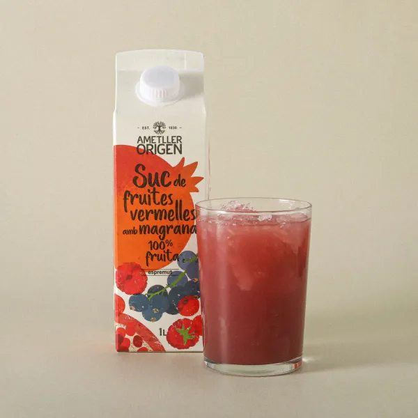 Zumo Frutos rojos con granada Ametller Origen 1L