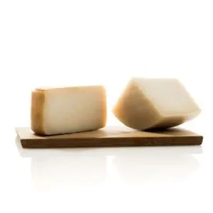 Queso de oveja ahumado al corte
