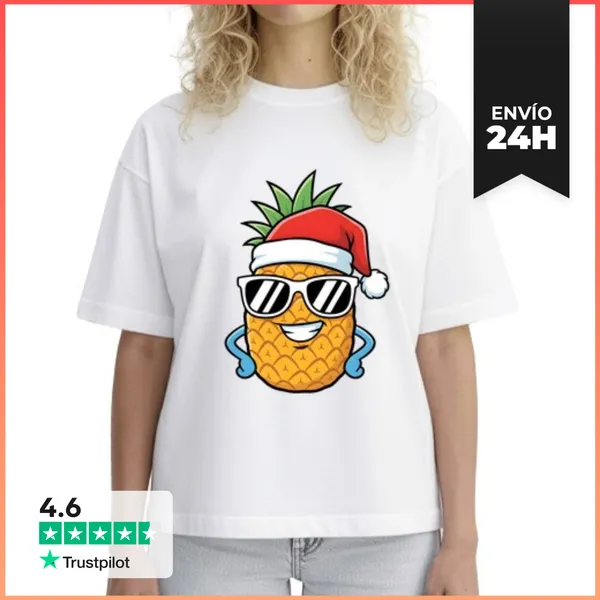 Camiseta Mujer Boxy Arte De Piña Navideña LaTostadora
