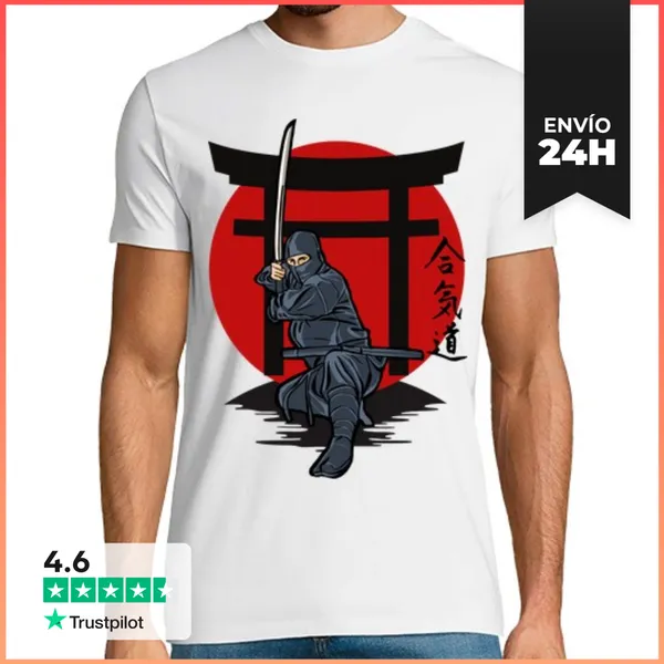 Camiseta Hombre Clásica Ninja Bajo La Luna Escarlata LaTostadora