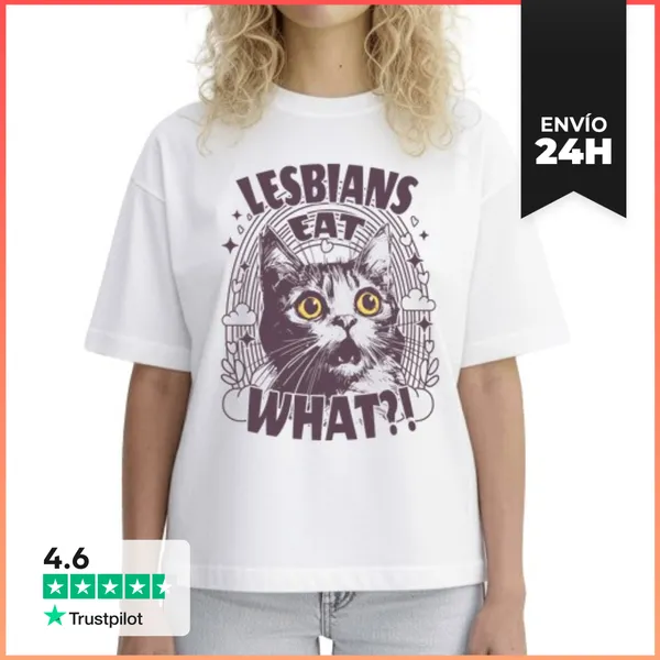 Camiseta Mujer Boxy LESBIANS EAT WHAT LGBT CAT GATA LaTostadora