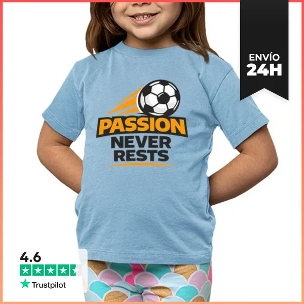 Camiseta Clásica Para Niños La Pasión Por El Fútbol Nunca Se