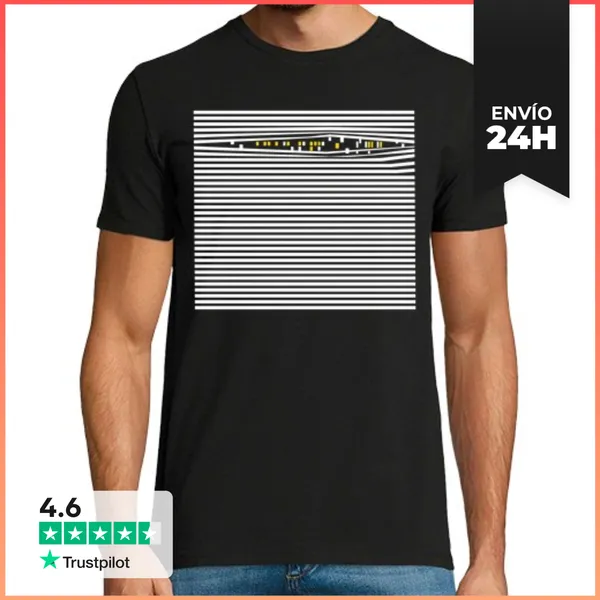 Camiseta Hombre Clásica La Ciudad Nunca Duerme LaTostadora
