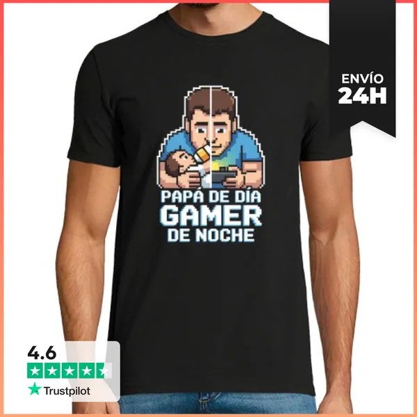 Camiseta Hombre Clásica PAPÁ DE DÍA GAMER DE NOCHE Paternidad