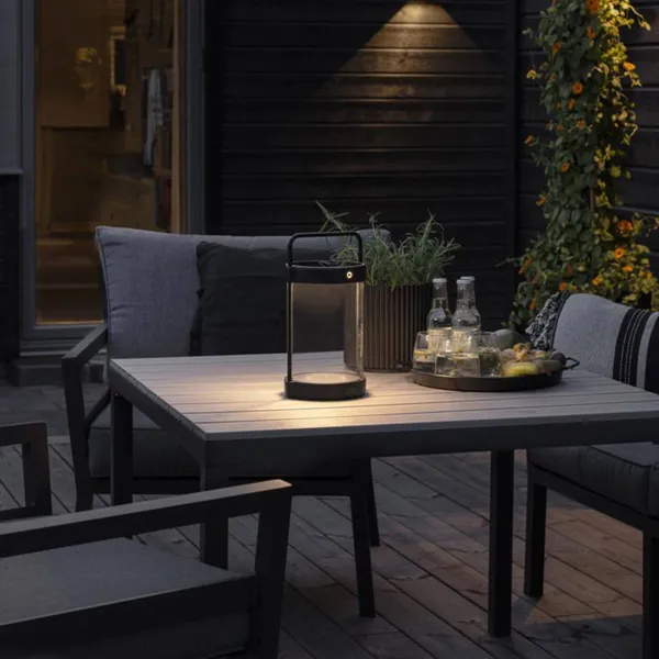 Konstsmide Farol solar LED Crotone, atenuable, USB