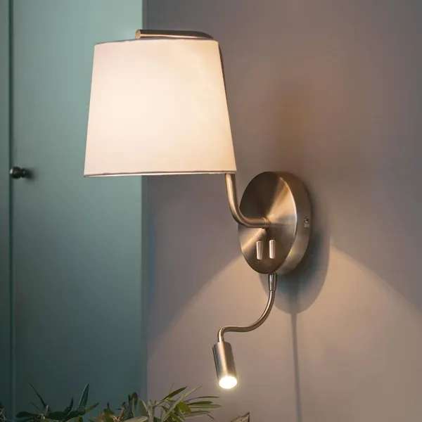 FARO BARCELONA Aplique de pared textil Berni con lámpara de lectura LED
