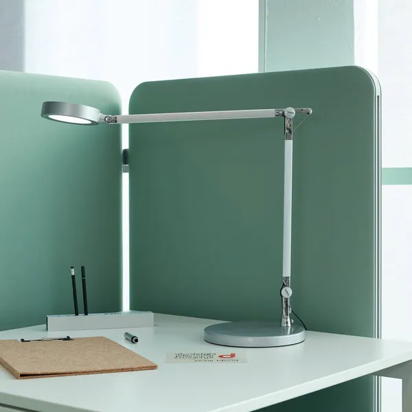 Lámpara de mesa LED MAULgrace, color plata, 37 cm, atenuable, CCT