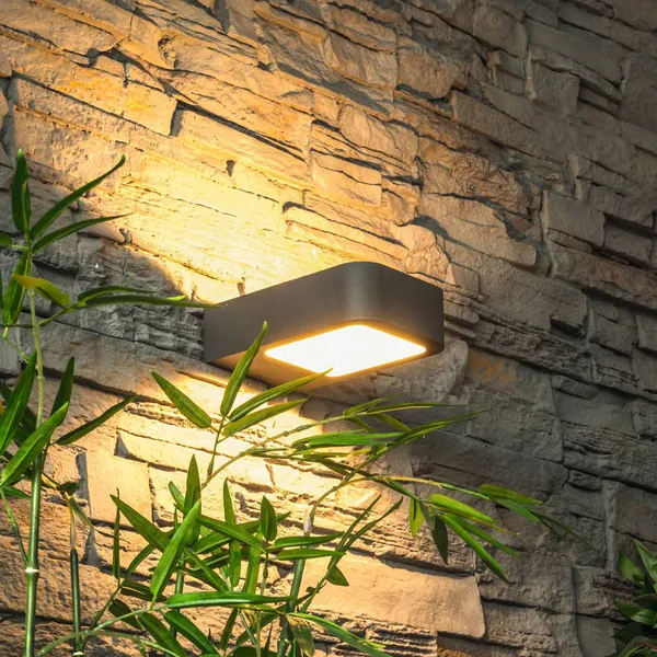 Heitronic Moderno aplique LED Juna para exteriores