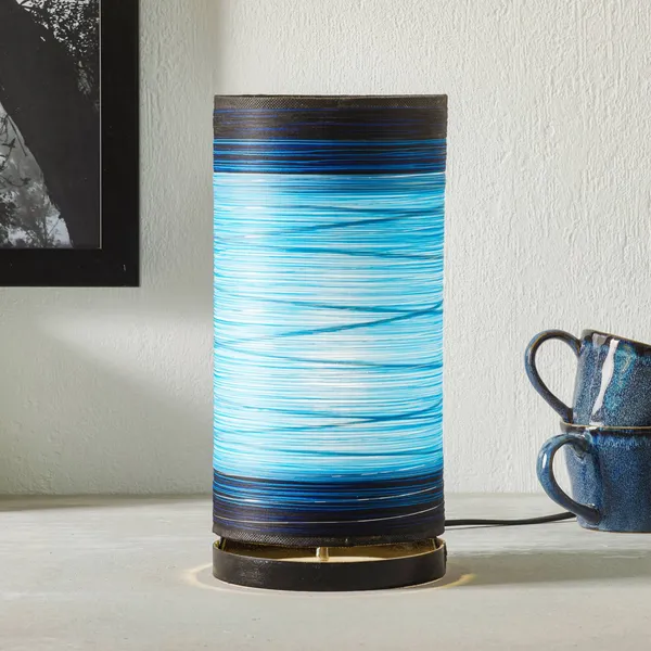 Woru Lámpara de mesa Julie envuelta en hilos, azul