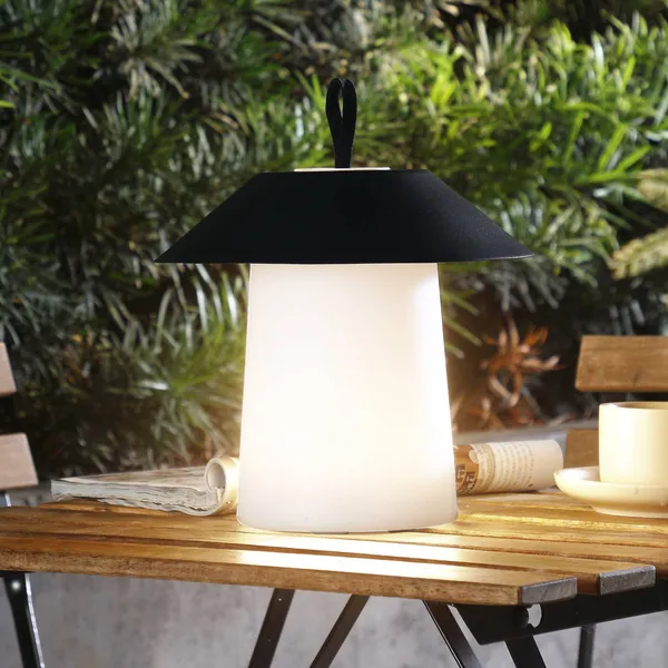 Lámpara de mesa Lindby LED recargable Kalina, negra/blanca, IP44