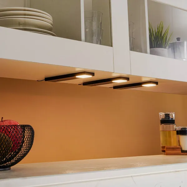 Lindby Amaryll Lámpara LED bajo mueble, set de 3, negro