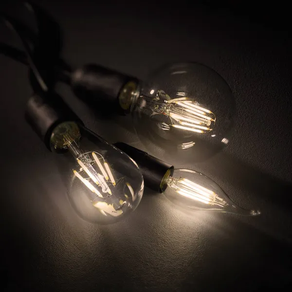 Trio Lighting Bombilla LED E14 4W con filamento, 2.700K Interruptor atenuador