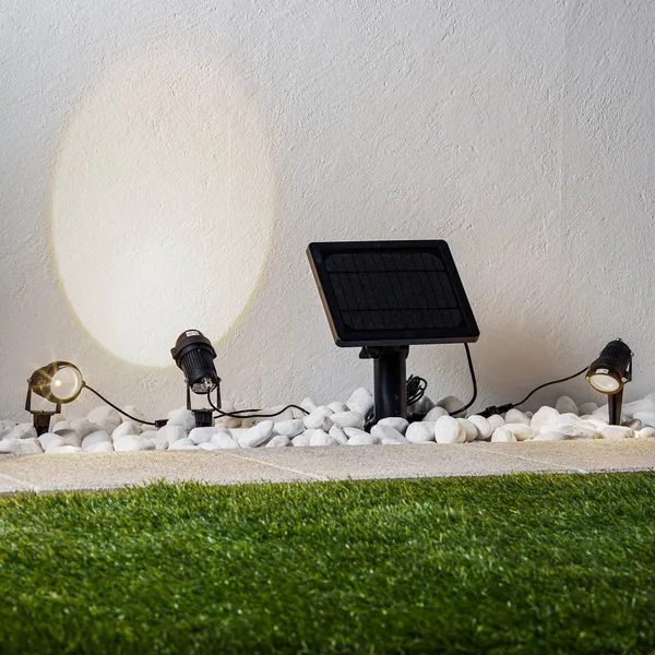 Lindby Lámpara LED con pica Malida, juego de 3, negra