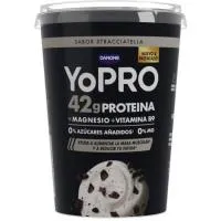 Leche fermentada con virutas de cacao YOPRO, tarrina 450 g