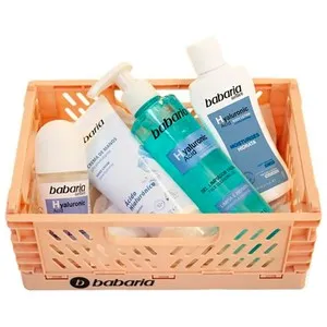 BABARIA Cesta con productos para el cuidado personal.
