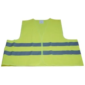 Chaleco de seguridad de color amarillo con doble banda reflectante y válido de las talla M a XXL PRODUCTO ALCAMPO.