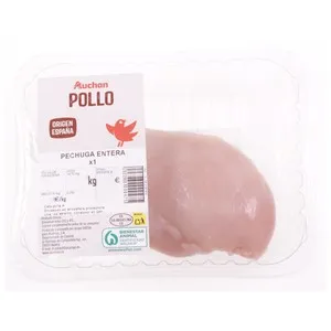 AUCHAN Pechuga de pollo entera 1 ud. Producto Alcampo