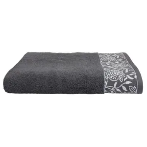 Toalla de baño de 450 gm, diseño cenefa jacquard, color gris, ALMEIDA.