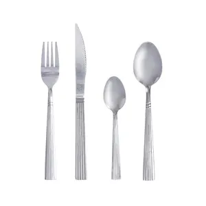 Set de 24 cubiertos chuleteros inoxidables, ADI HOGAR Y HOSTELERÍA IBERIA.