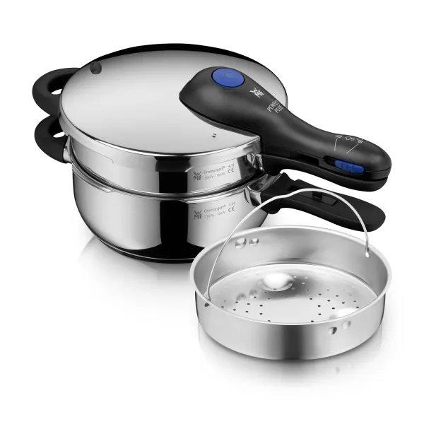 Set de ollas rápidas Perfect Plus de 4,5 L y 3 L apilables con cestillo para cocinar al vapor WMF